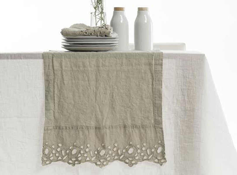 Table Runner "Circles"