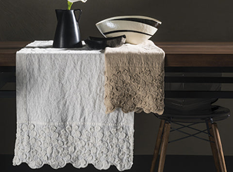 Table runner "Primula"
