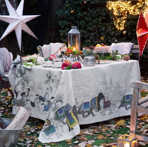 Tablecloth Barnum