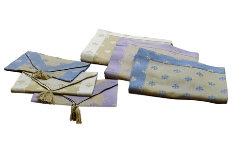Table runner "Giglio Scuro" with tassels